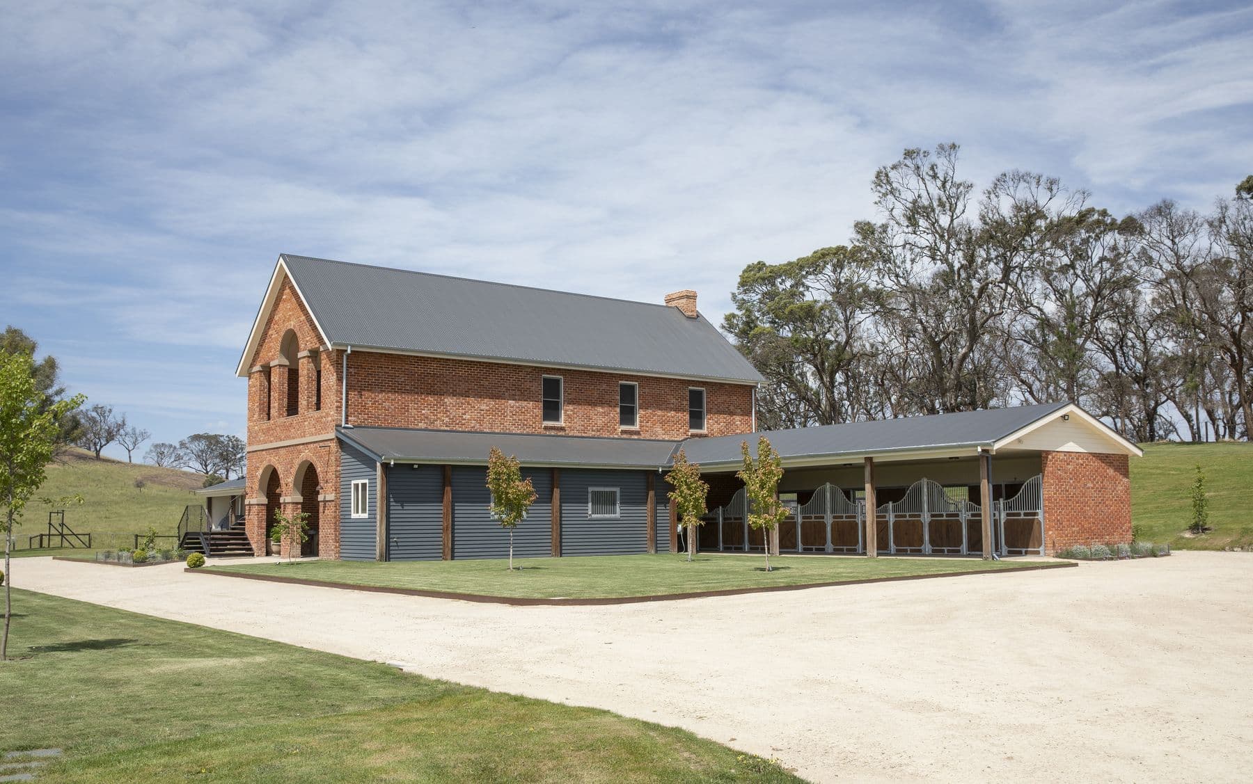 Murdoch Hill Road Stables, image 6