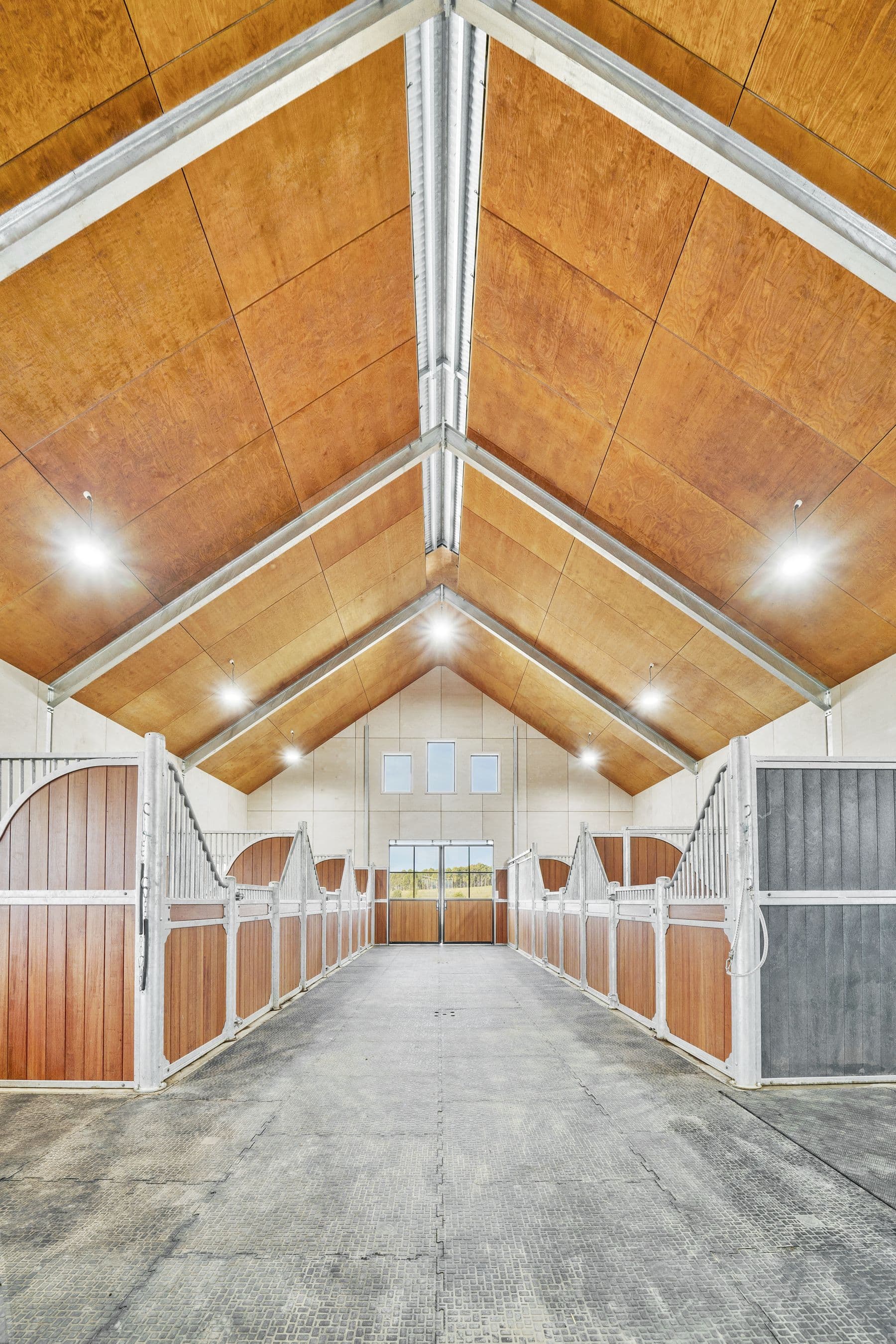 Sandy Creek Stables, image 3